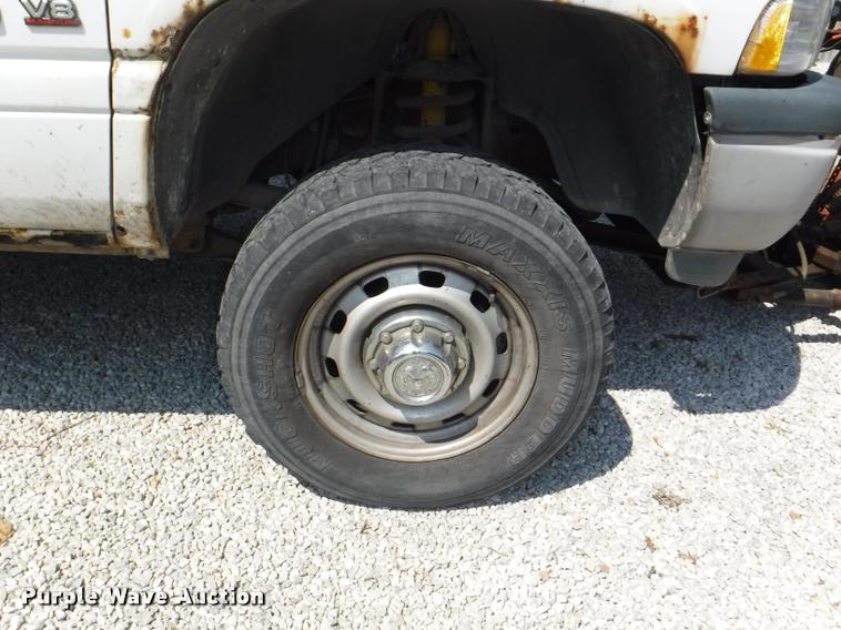 image for item J5675 1999 Dodge Ram 2500 pickup truck