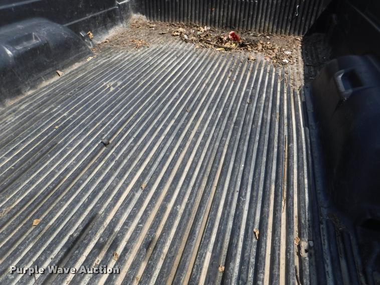 image for item J5675 1999 Dodge Ram 2500 pickup truck