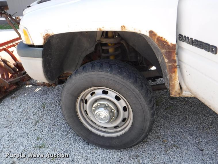 image for item J5675 1999 Dodge Ram 2500 pickup truck