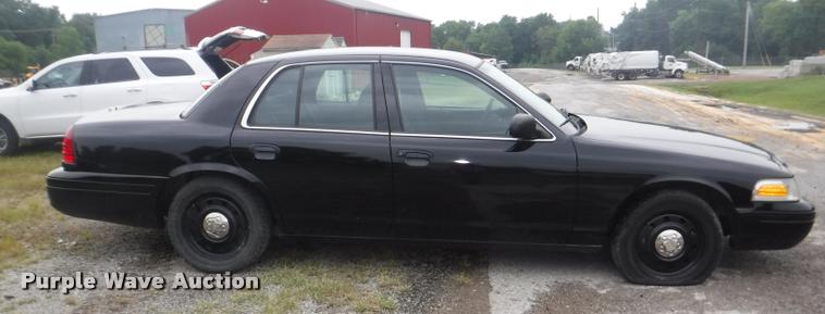 image for item K5928 2011 Ford Crown Victoria Police Interceptor