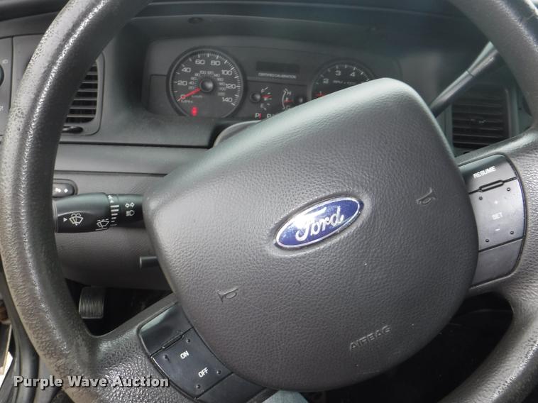 image for item K5928 2011 Ford Crown Victoria Police Interceptor