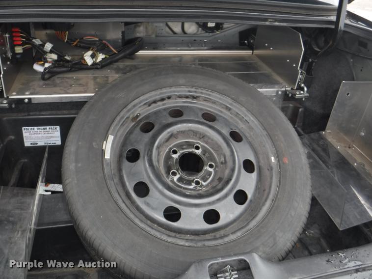 image for item K5928 2011 Ford Crown Victoria Police Interceptor