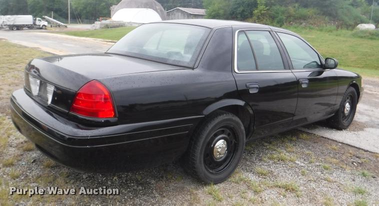 image for item K5929 2011 Ford Crown Victoria Police Interceptor