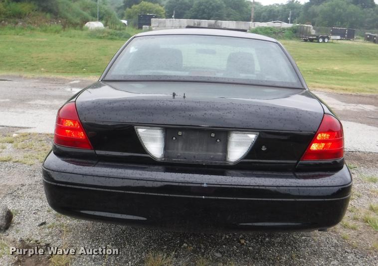 image for item K5929 2011 Ford Crown Victoria Police Interceptor