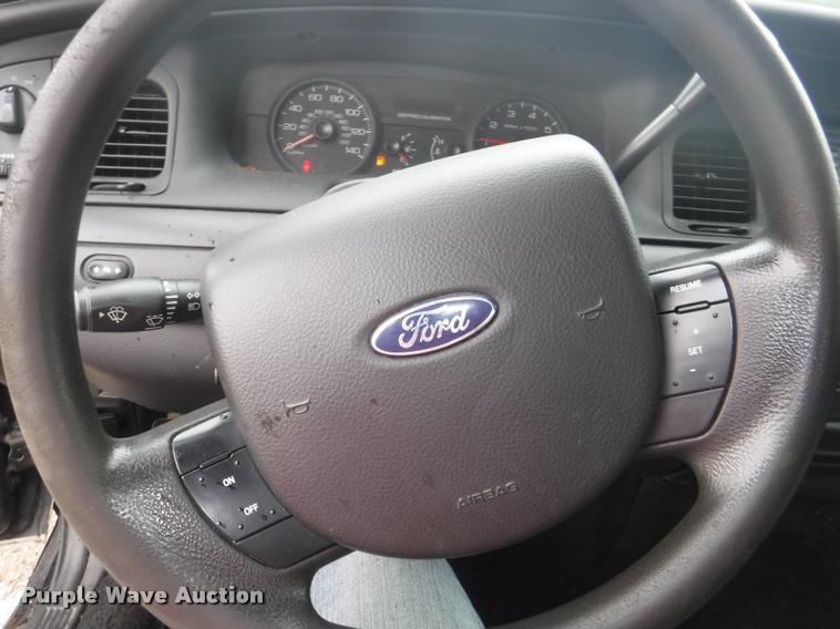 image for item K5929 2011 Ford Crown Victoria Police Interceptor