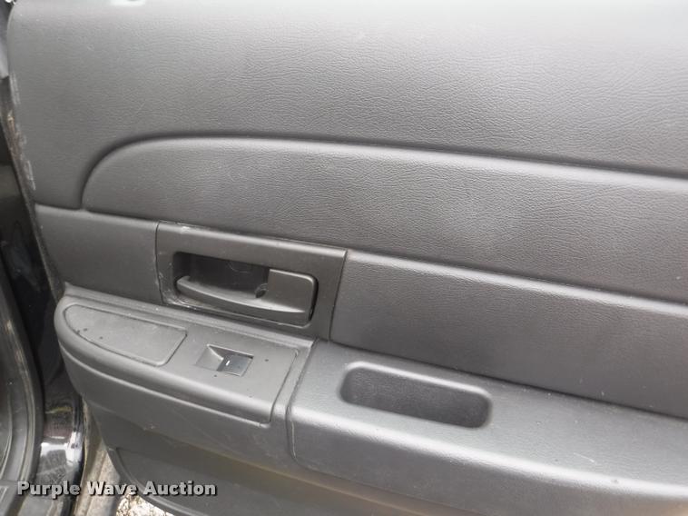 image for item K5929 2011 Ford Crown Victoria Police Interceptor