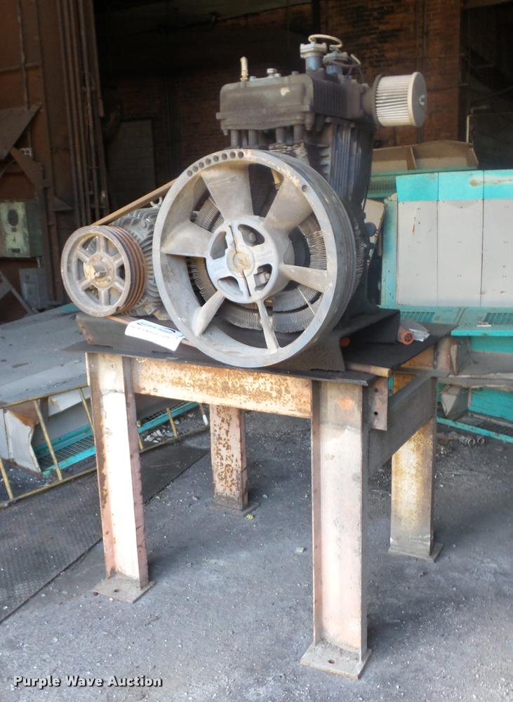 image for item K6464 Quincy 390 air compressor