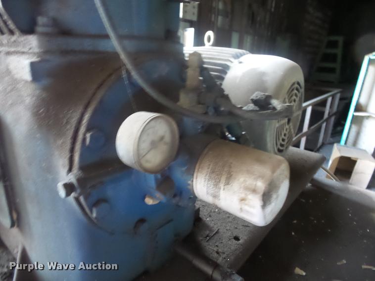 image for item K6464 Quincy 390 air compressor