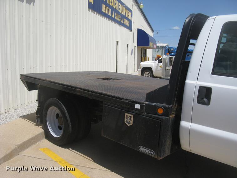 image for item L2309 2009 Ford F450 XL Super Duty flatbed truck