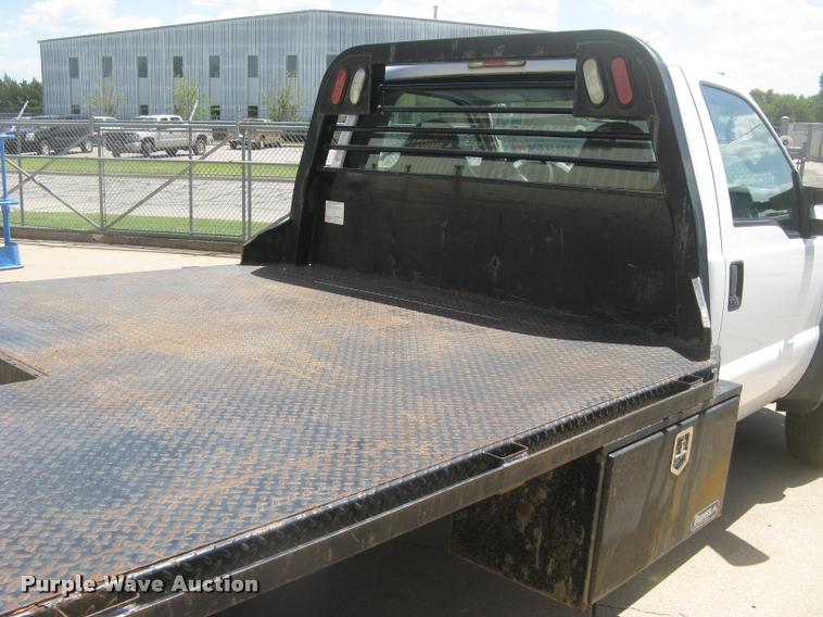 image for item L2309 2009 Ford F450 XL Super Duty flatbed truck