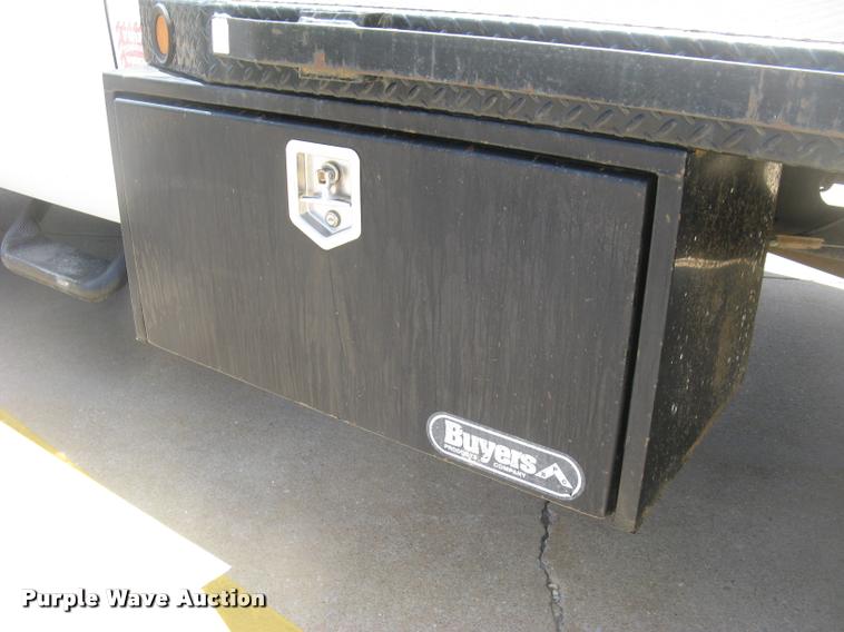 image for item L2309 2009 Ford F450 XL Super Duty flatbed truck