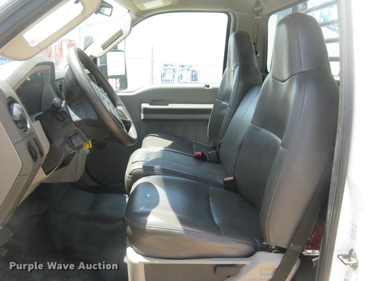 image for item L2309 2009 Ford F450 XL Super Duty flatbed truck