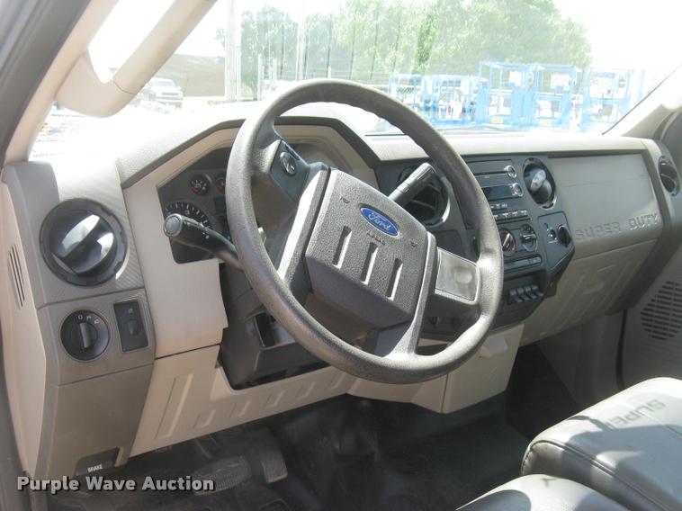 image for item L2309 2009 Ford F450 XL Super Duty flatbed truck