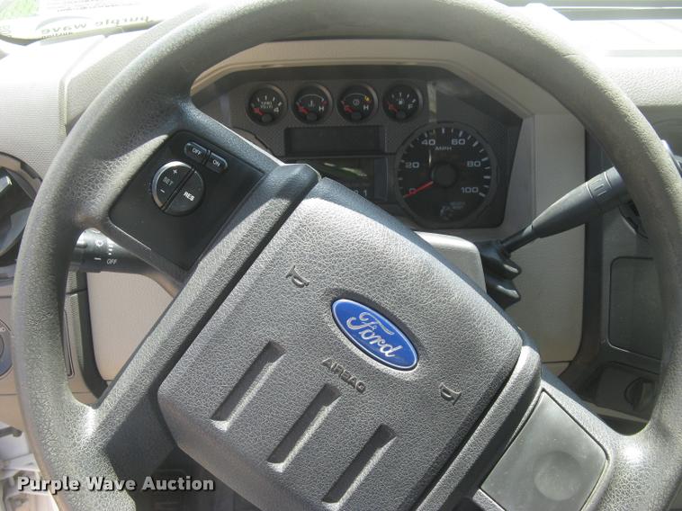 image for item L2309 2009 Ford F450 XL Super Duty flatbed truck