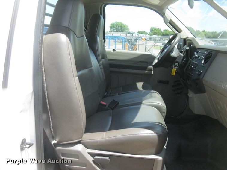 image for item L2309 2009 Ford F450 XL Super Duty flatbed truck