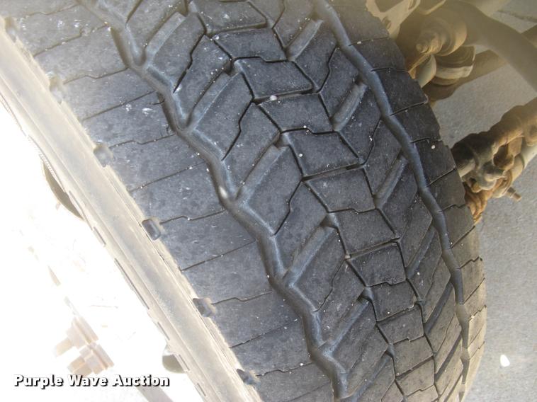 image for item L2309 2009 Ford F450 XL Super Duty flatbed truck