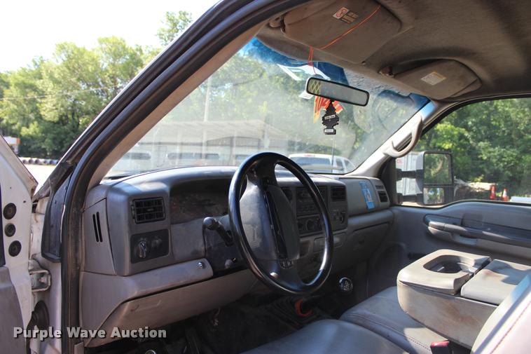 image for item L3179 2000 Ford F550 XL dump truck