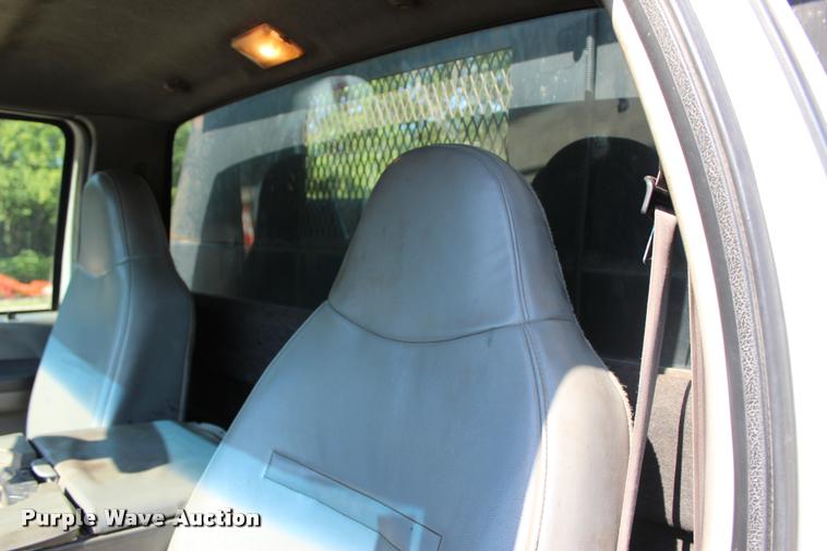 image for item L3179 2000 Ford F550 XL dump truck