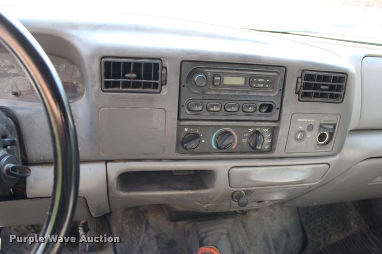 image for item L3179 2000 Ford F550 XL dump truck