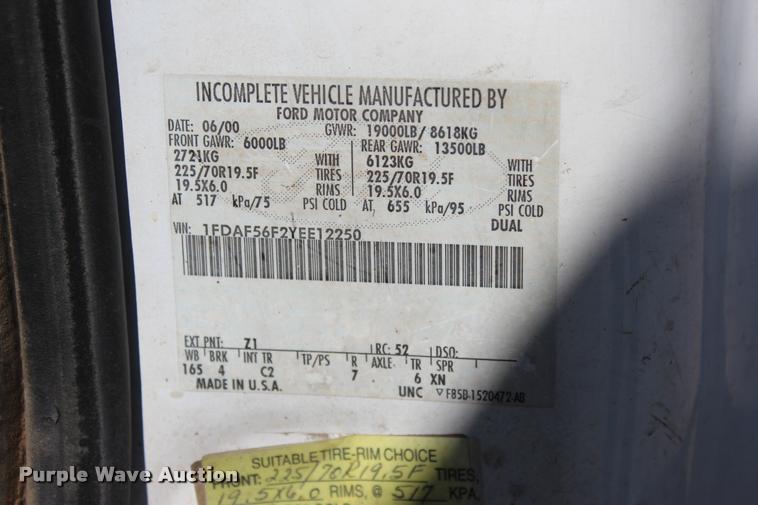 image for item L3179 2000 Ford F550 XL dump truck