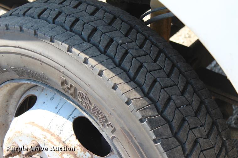 image for item L3179 2000 Ford F550 XL dump truck