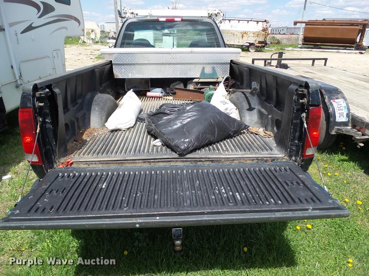 image for item L5543 2001 Ford F150 pickup truck