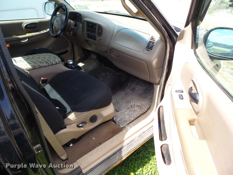 image for item L5543 2001 Ford F150 pickup truck