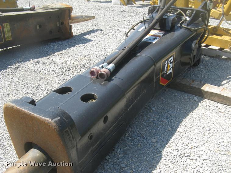 image for item AR9775 2011 Caterpillar H160DS roll-out hydraulic hammer