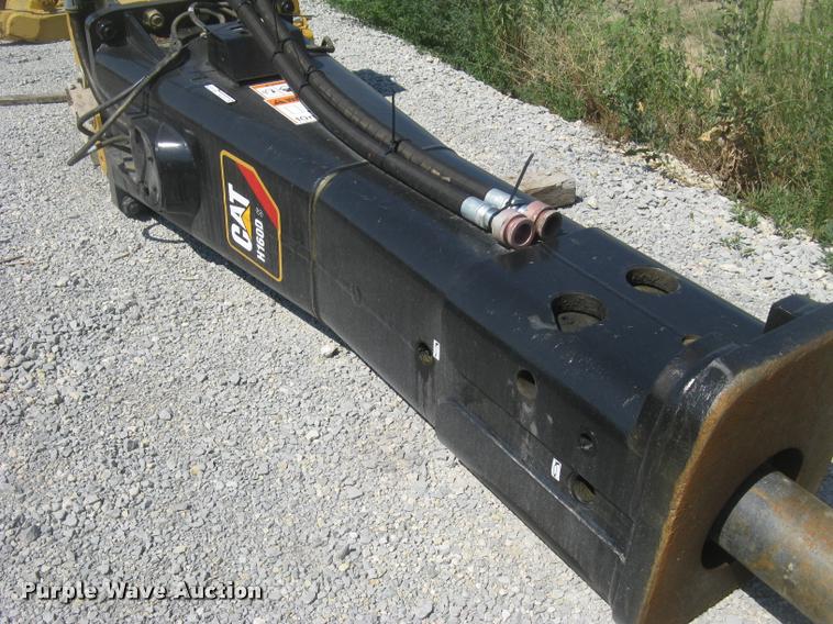 image for item AR9775 2011 Caterpillar H160DS roll-out hydraulic hammer