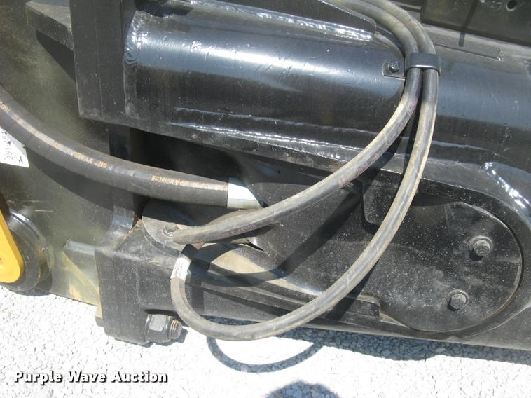 image for item AR9775 2011 Caterpillar H160DS roll-out hydraulic hammer