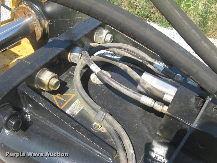 image for item AR9775 2011 Caterpillar H160DS roll-out hydraulic hammer