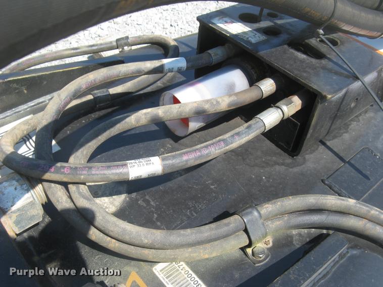 image for item AR9775 2011 Caterpillar H160DS roll-out hydraulic hammer