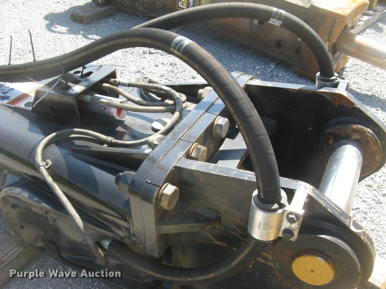 image for item AR9775 2011 Caterpillar H160DS roll-out hydraulic hammer