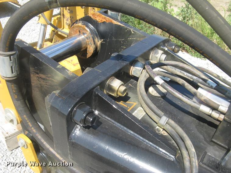 image for item AR9775 2011 Caterpillar H160DS roll-out hydraulic hammer