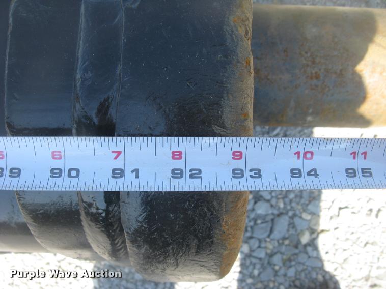 image for item AR9775 2011 Caterpillar H160DS roll-out hydraulic hammer