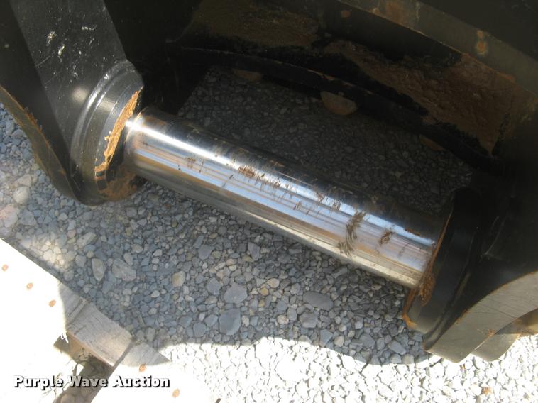 image for item AR9775 2011 Caterpillar H160DS roll-out hydraulic hammer