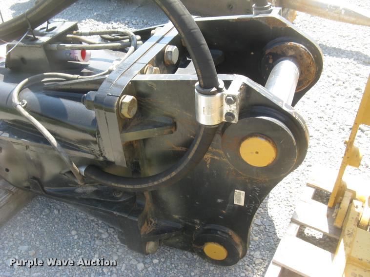 image for item AR9775 2011 Caterpillar H160DS roll-out hydraulic hammer