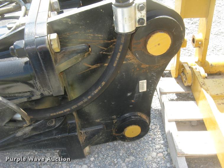 image for item AR9775 2011 Caterpillar H160DS roll-out hydraulic hammer