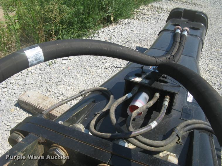 image for item AR9775 2011 Caterpillar H160DS roll-out hydraulic hammer