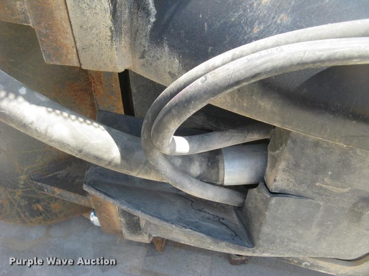 image for item AR9777 2013 Caterpillar H140ES roll-out hydraulic hammer