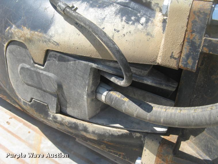 image for item AR9777 2013 Caterpillar H140ES roll-out hydraulic hammer