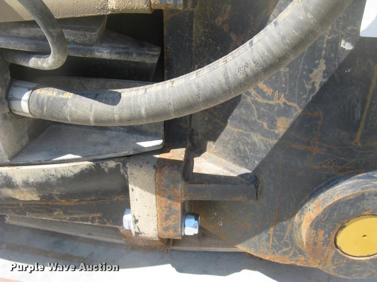 image for item AR9777 2013 Caterpillar H140ES roll-out hydraulic hammer