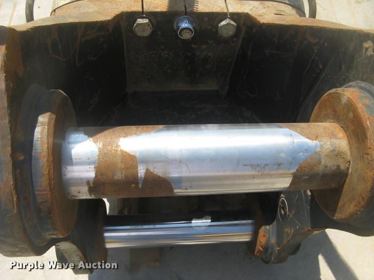 image for item AR9777 2013 Caterpillar H140ES roll-out hydraulic hammer