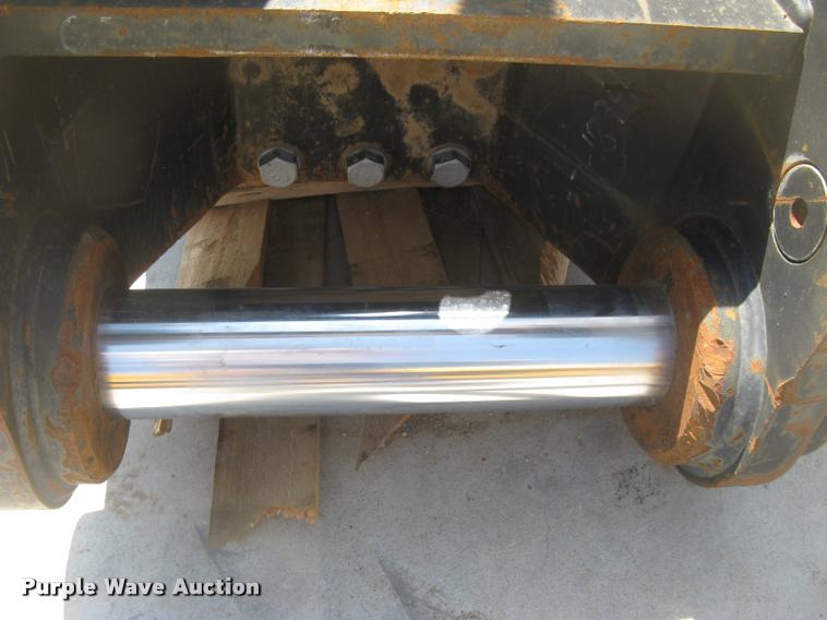 image for item AR9777 2013 Caterpillar H140ES roll-out hydraulic hammer