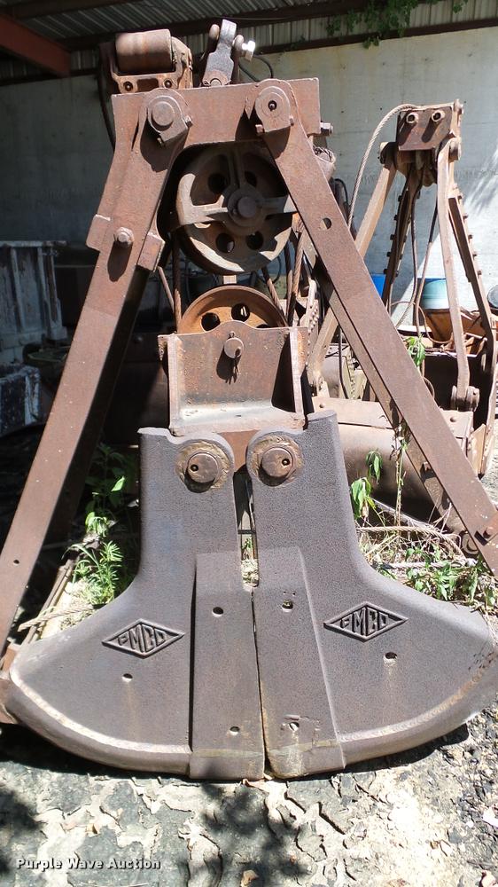 image for item BG9030 (2) clamshell buckets