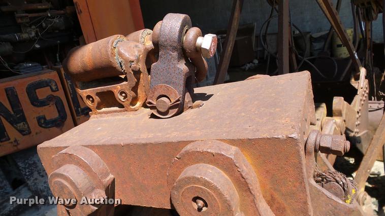 image for item BG9030 (2) clamshell buckets