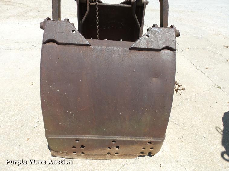 image for item BG9030 (2) clamshell buckets