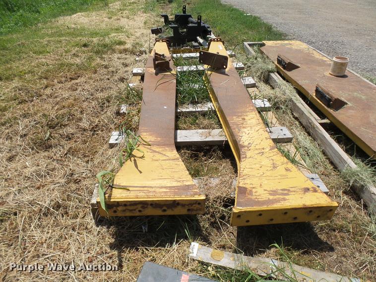 image for item CA9009 Caterpillar D250E truck tailgate