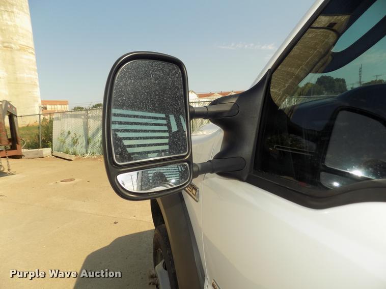 image for item DA3042 2005 Ford F450 XL Super Duty flatbed truck