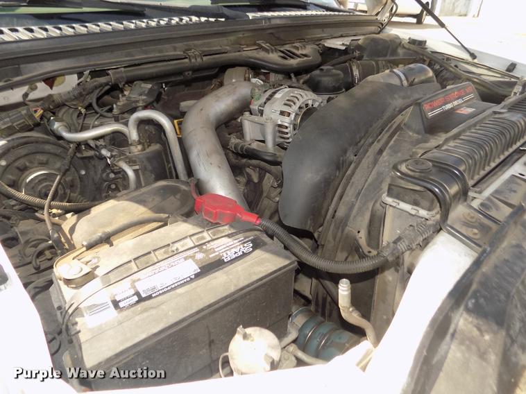 image for item DA3042 2005 Ford F450 XL Super Duty flatbed truck